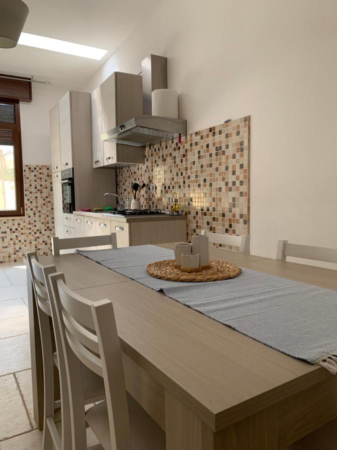 Toto House Apartment Mesagne Bagian luar foto