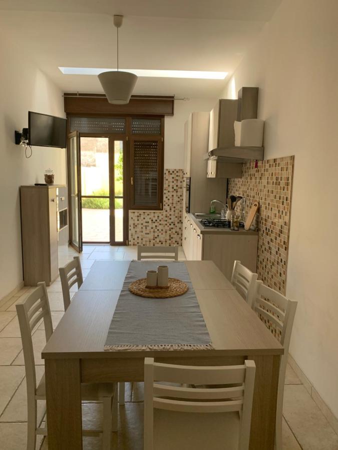 Toto House Apartment Mesagne Bagian luar foto